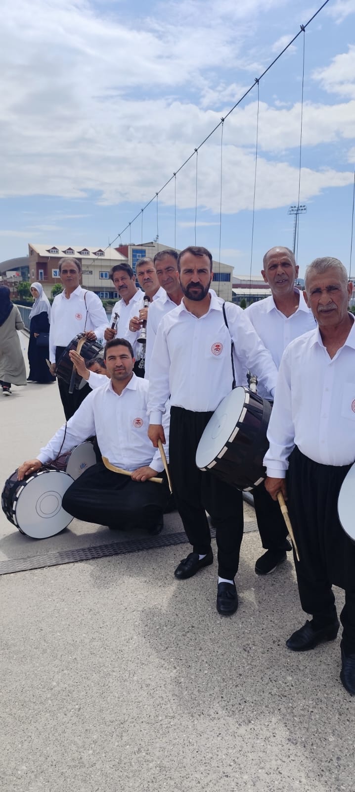 Geleneksel Davul Zurna Kültürünü Yaşatırken Organizasyon Sahiplerine Konfor, Misafirlere Coşku ve Davetlere Değer Katan Profesyonel Hizmet Yaklaşımı